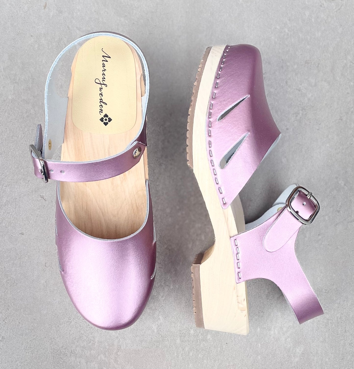 Britta, träsko, rosa metallic