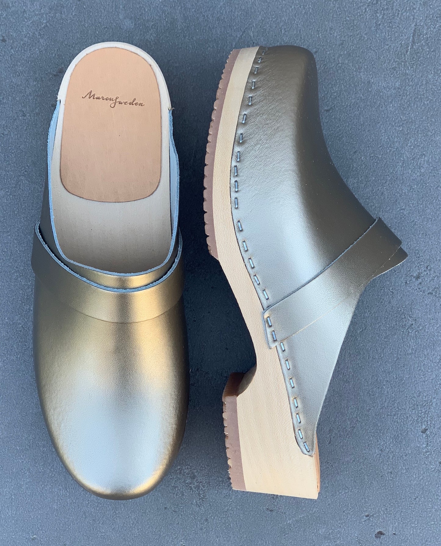 Ingrid, träsko, champagne metallic
