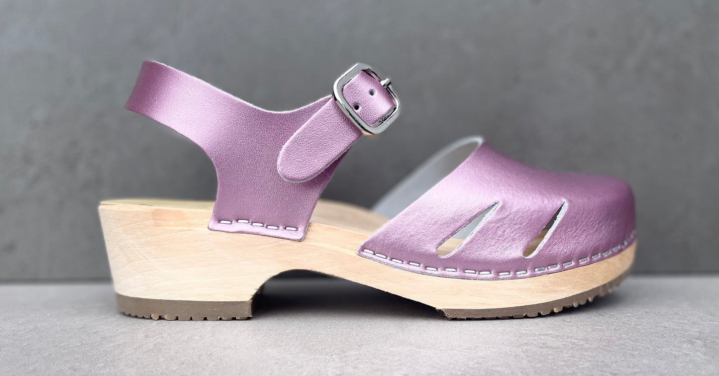Britta, träsko, rosa metallic