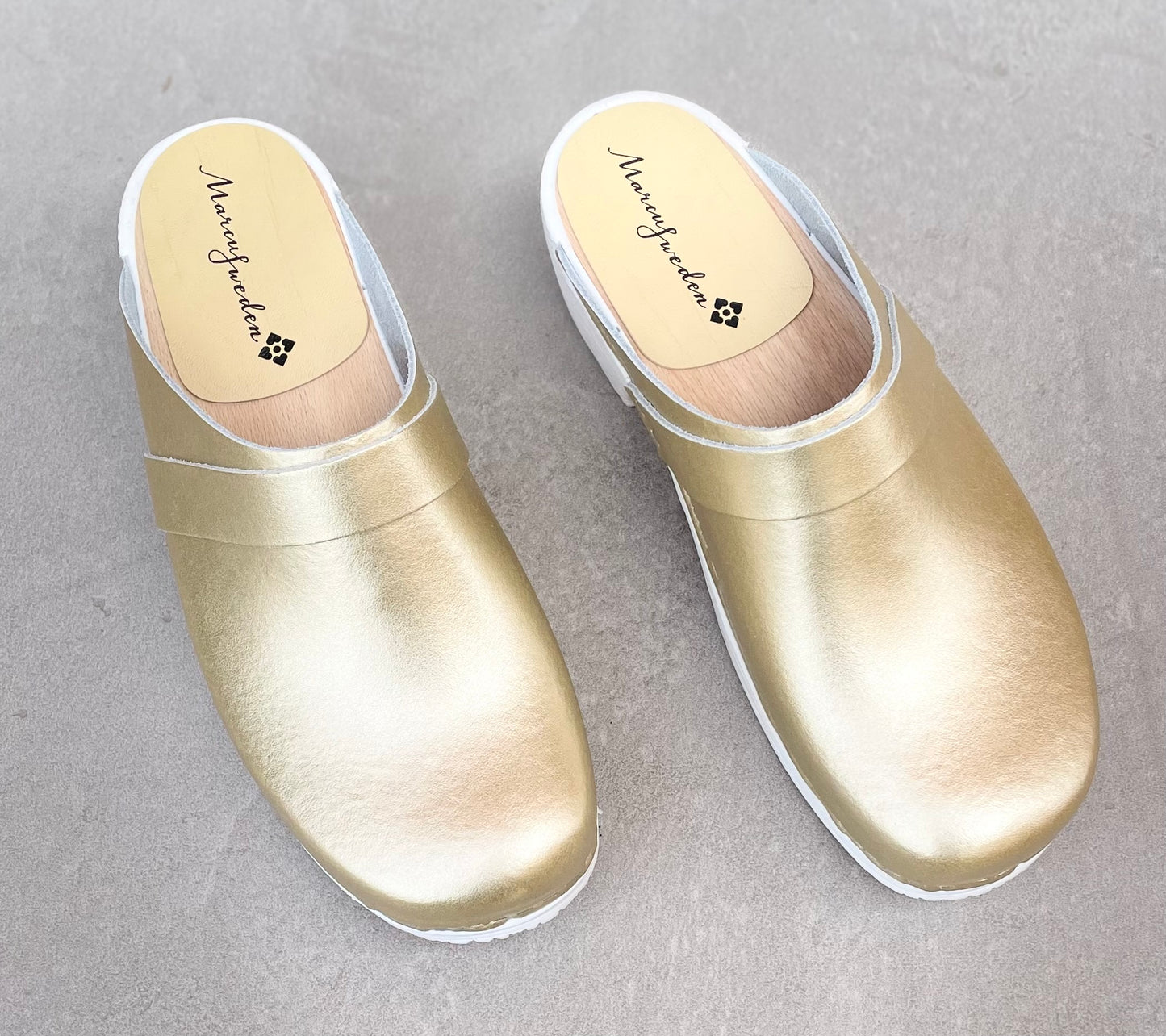 Majken, mjuk träsko, guld metallic